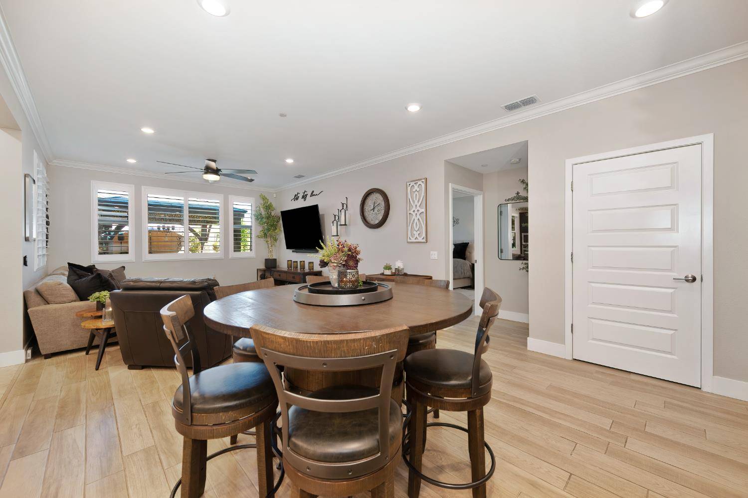 Roseville, CA 95747,701 Universal CT