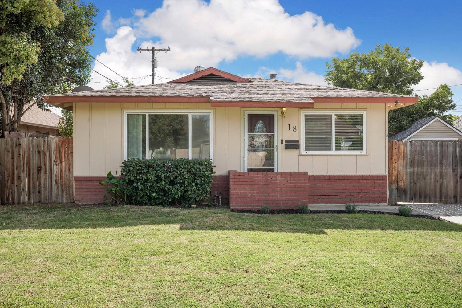 Lodi, CA 95240,18 W Vine ST