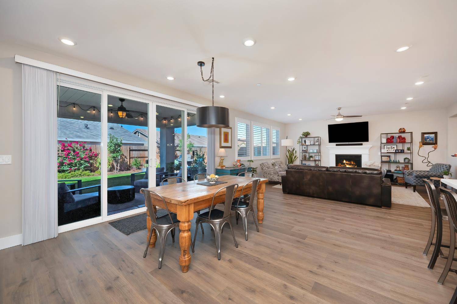 Roseville, CA 95747,400 Meadow Bloom CT