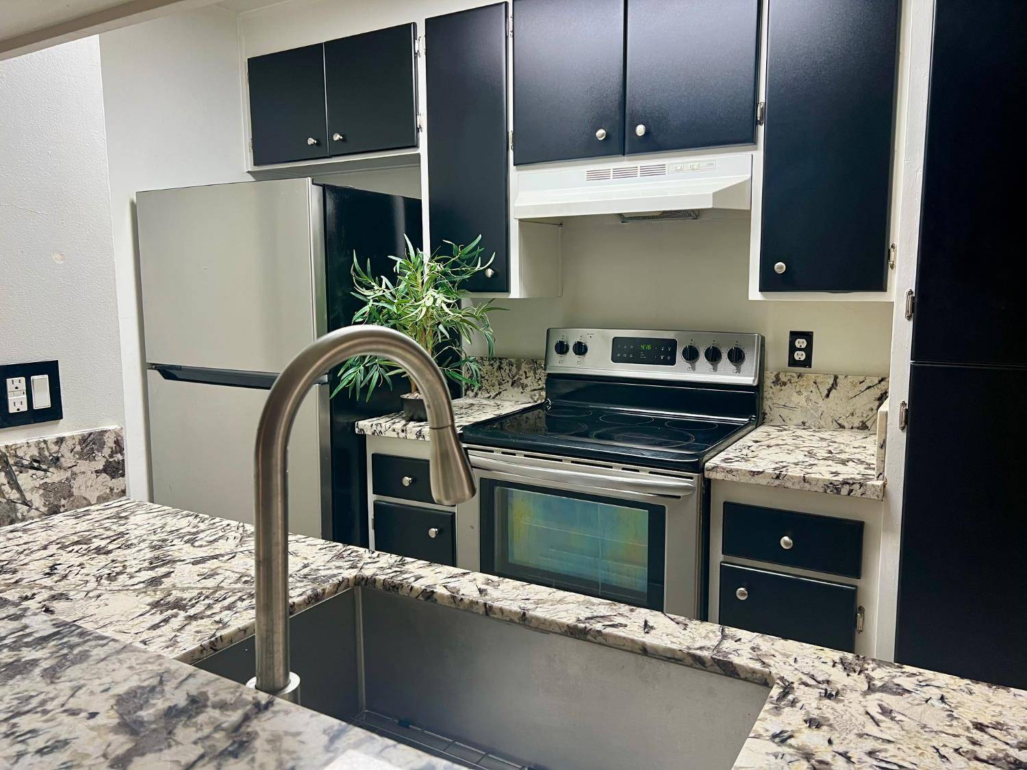 Sacramento, CA 95841,5642 Madison AVE #3