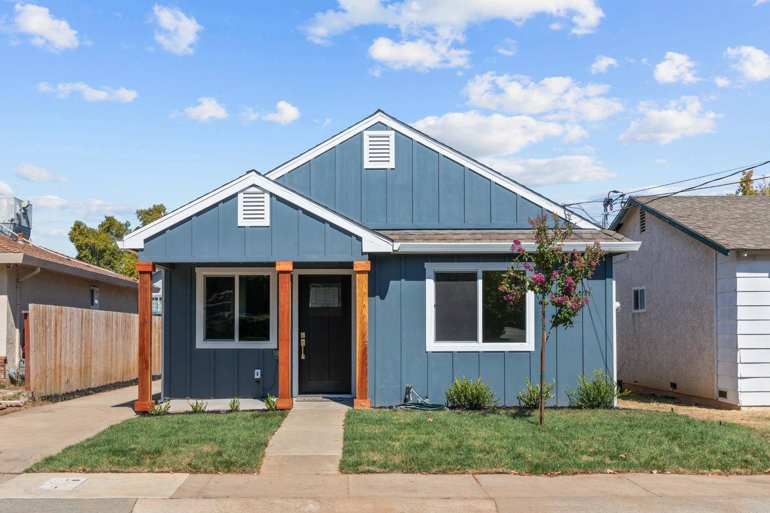 Sacramento, CA 95818,2153 Perkins WAY