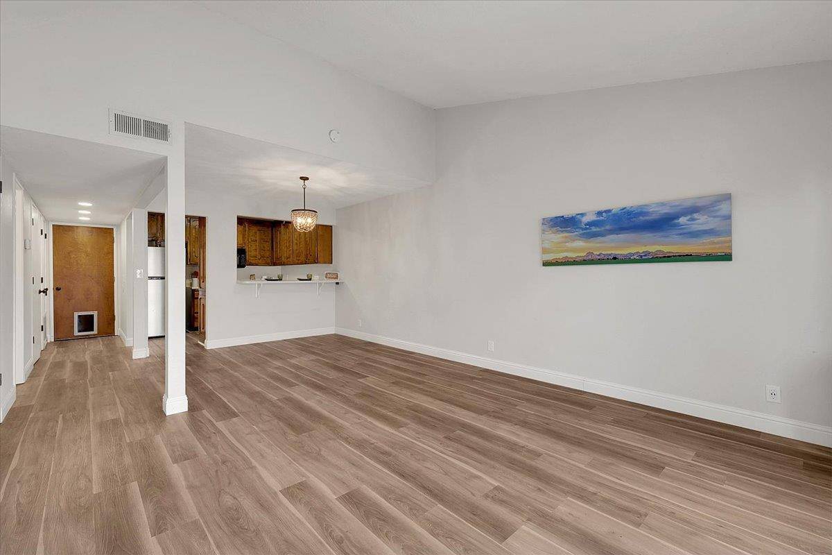 Yuba City, CA 95993,1370 Dustin DR #14