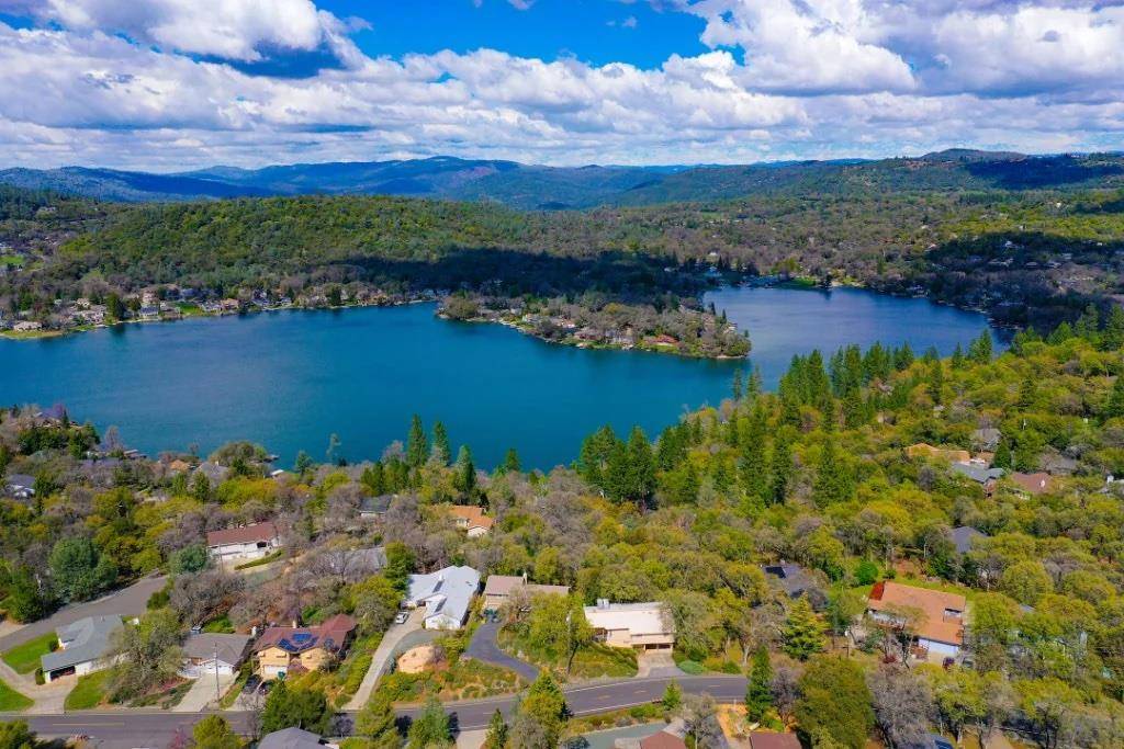 Penn Valley, CA 95946,18829 Lake Forest DR
