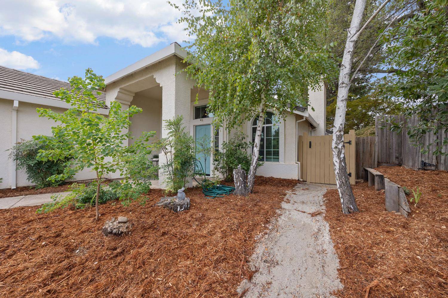 Folsom, CA 95630,968 Nichols CIR