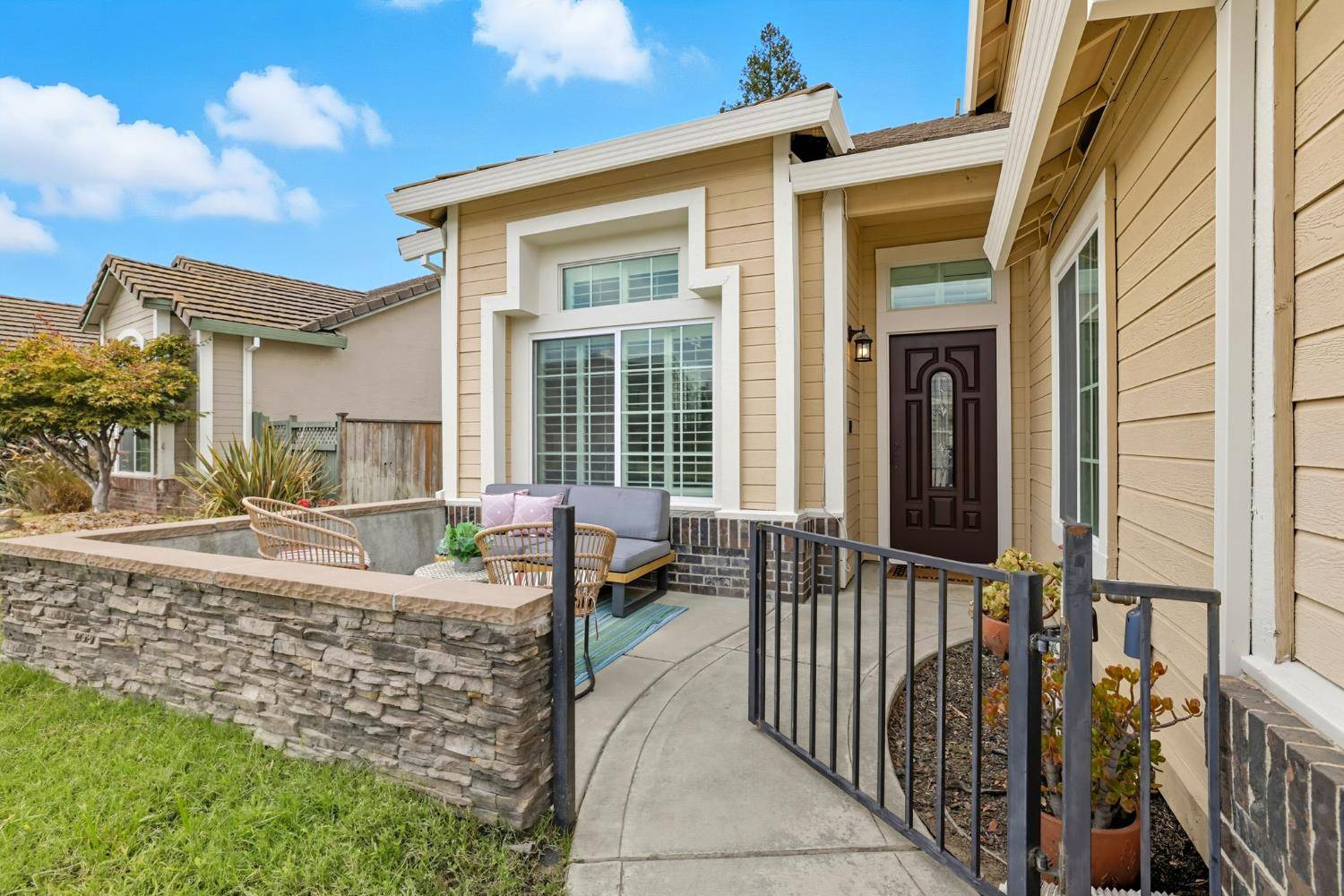 Elk Grove, CA 95624,8738 Freesia DR