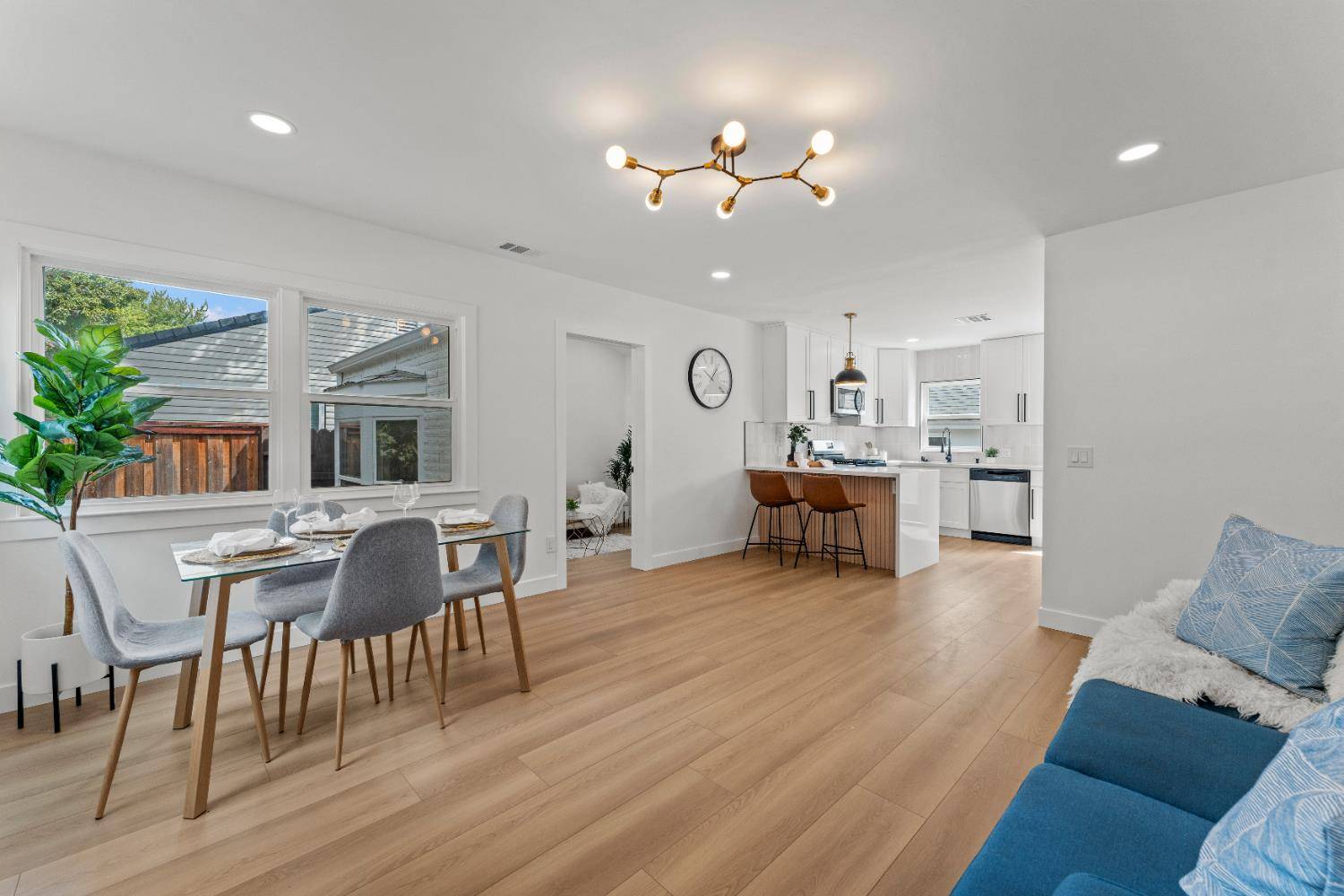 West Sacramento, CA 95691,1911 Vermont AVE