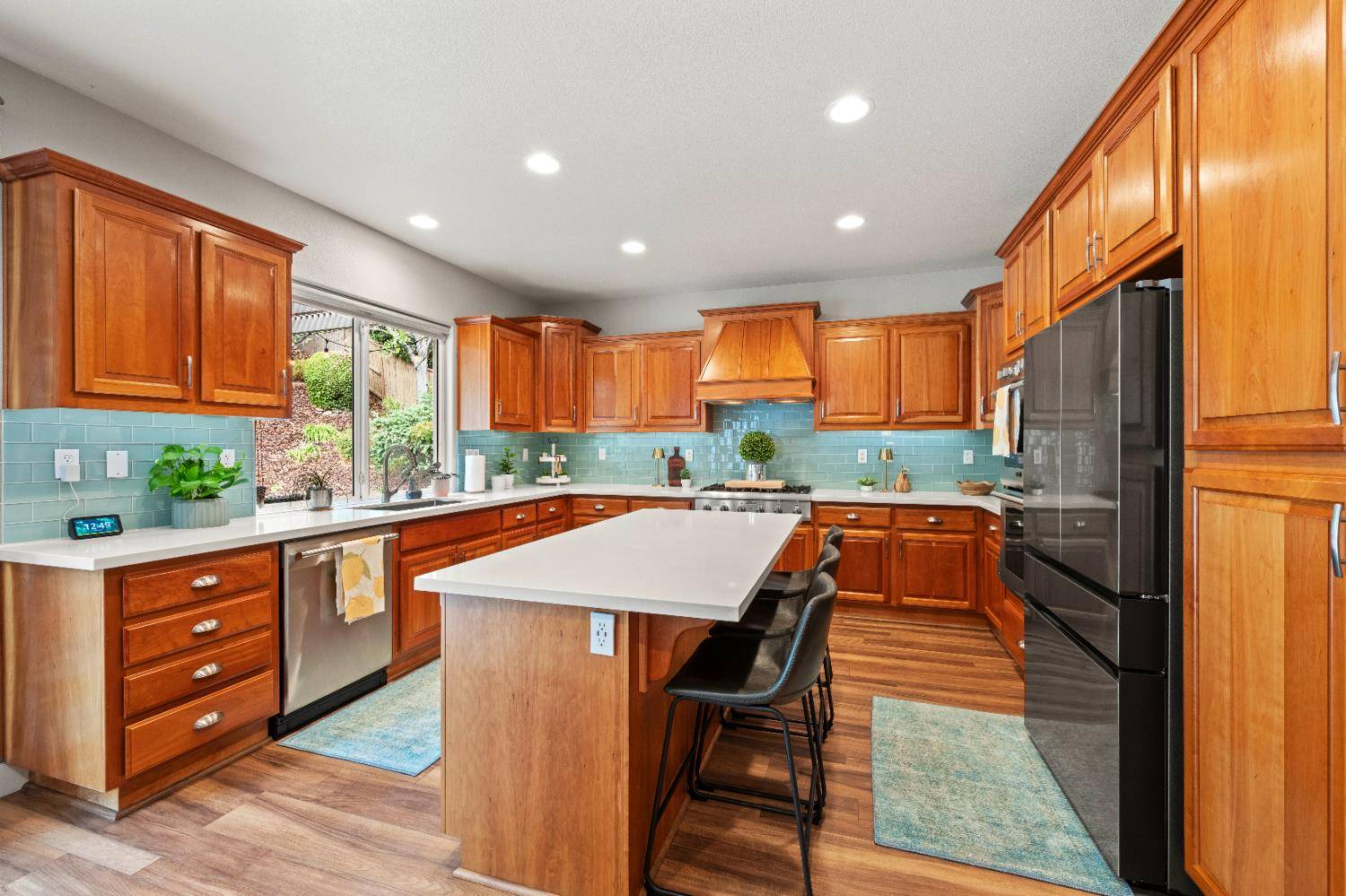 El Dorado Hills, CA 95762,5309 Garlenda DR