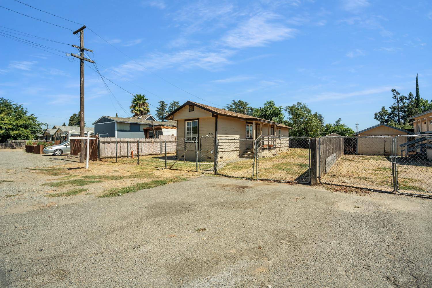 Olivehurst, CA 95961,5783 Riverside DR