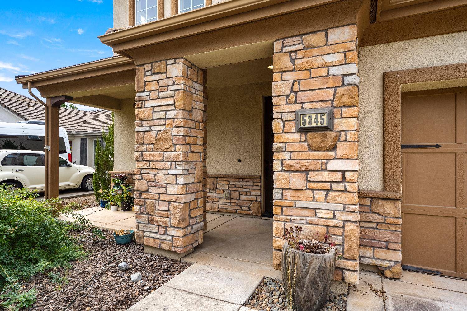 Rancho Cordova, CA 95742,5345 Dusty Rose WAY