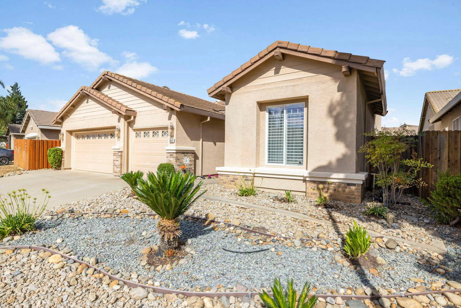 Sacramento, CA 95829,9929 Phoenician WAY