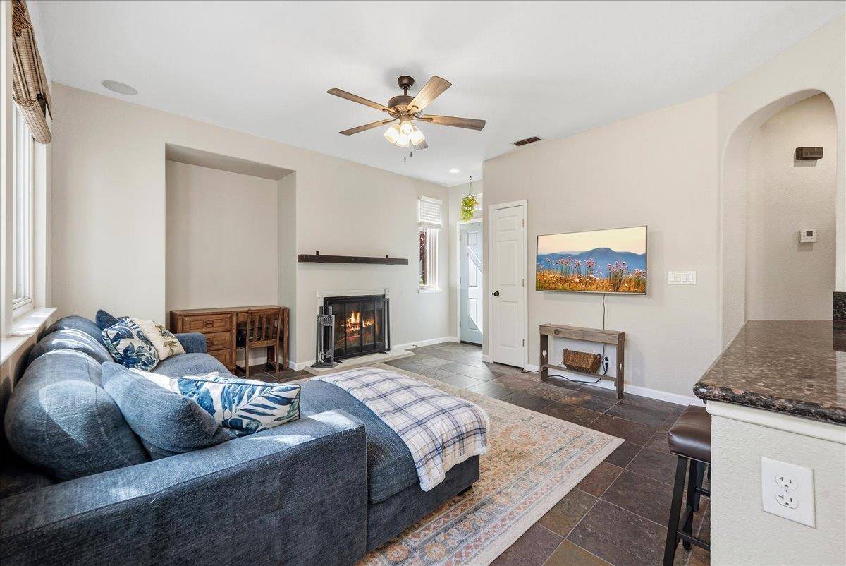 Roseville, CA 95747,1945 Sunstone DR