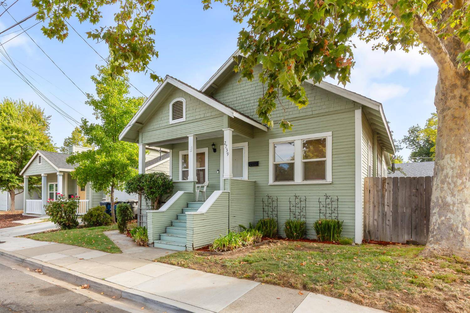 Sacramento, CA 95817,2739 Santa Clara