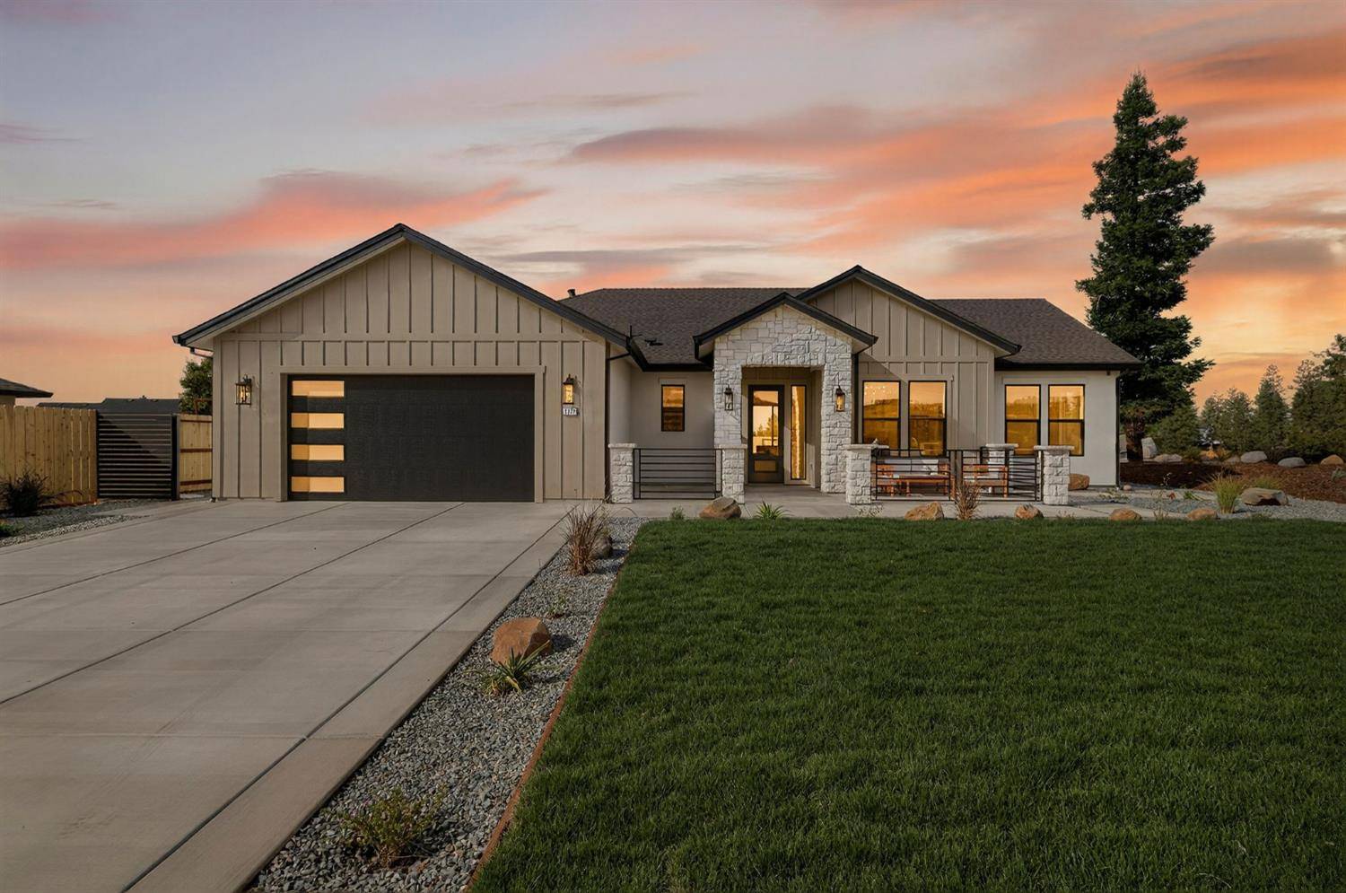 Paradise, CA 95969,5271 Royal Canyon LN