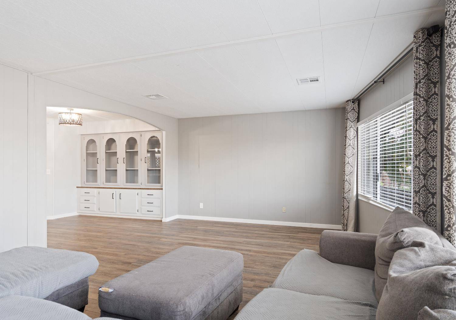 Roseville, CA 95747,545 Vandenberg CIR