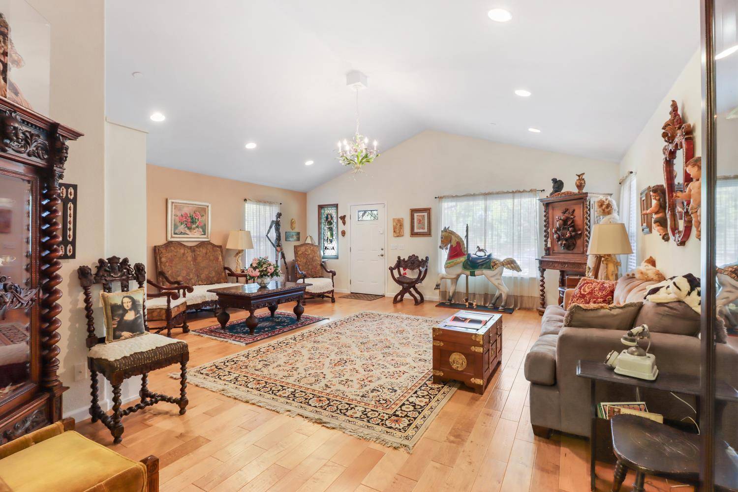 Carmichael, CA 95608,6225 Luna Lane