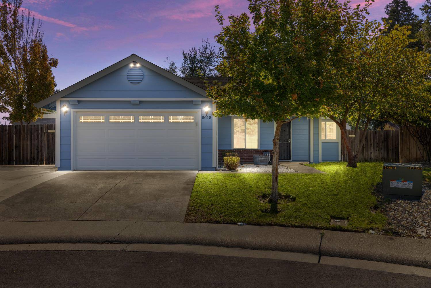 Sacramento, CA 95842,5018 Linenfold Ct