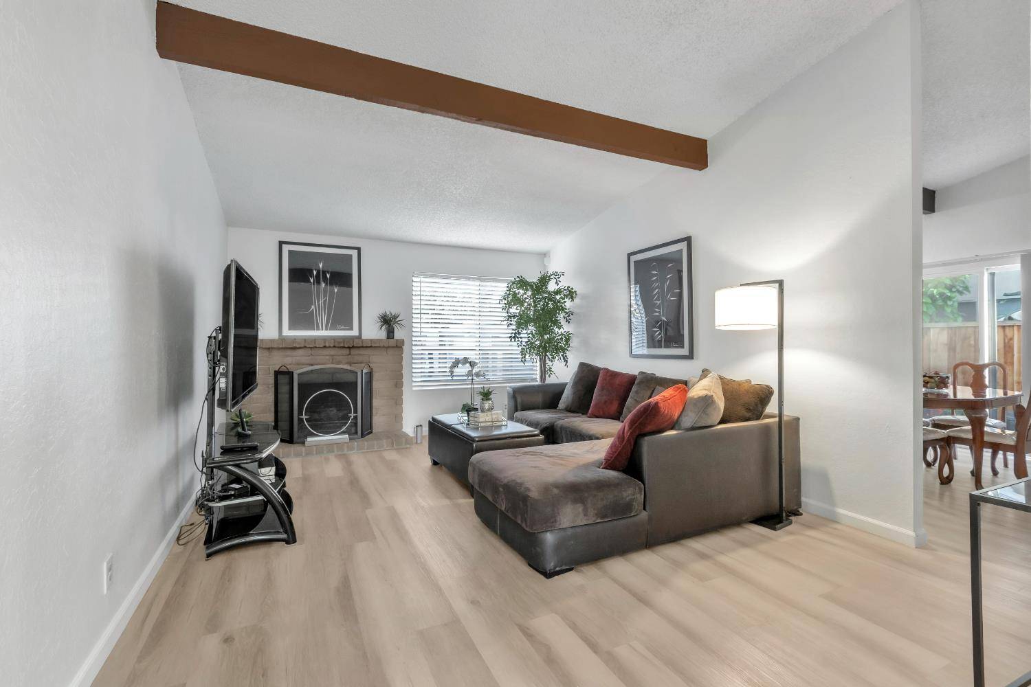 San Jose, CA 95119,6468 Du Sault DR