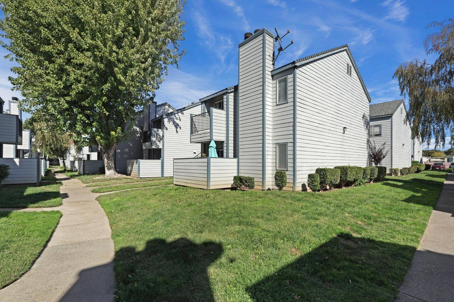 Lodi, CA 95240,445 Almond DR #64