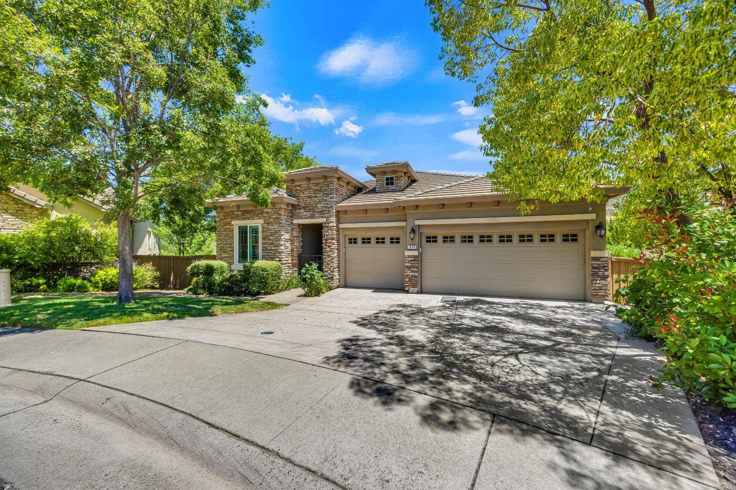 Folsom, CA 95630,674 Burlond CT