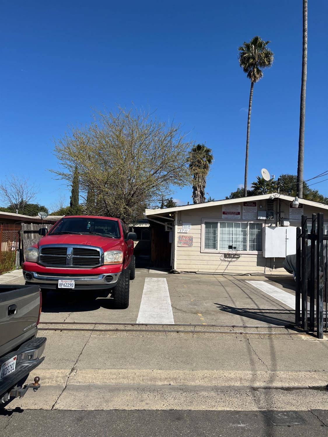 Sacramento, CA 95824,3711 46th AVE