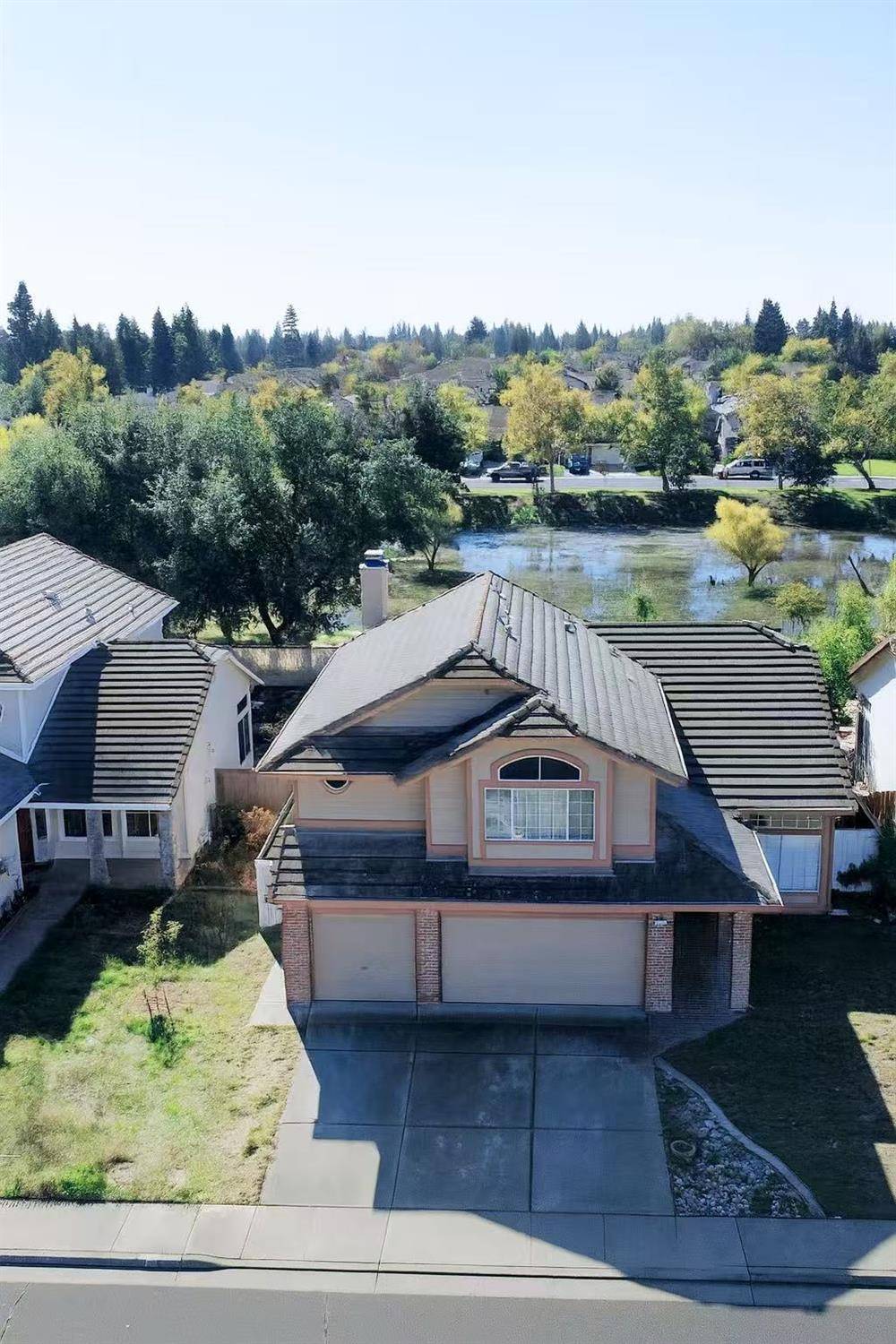 Elk Grove, CA 95624,8668 Gossamer WAY