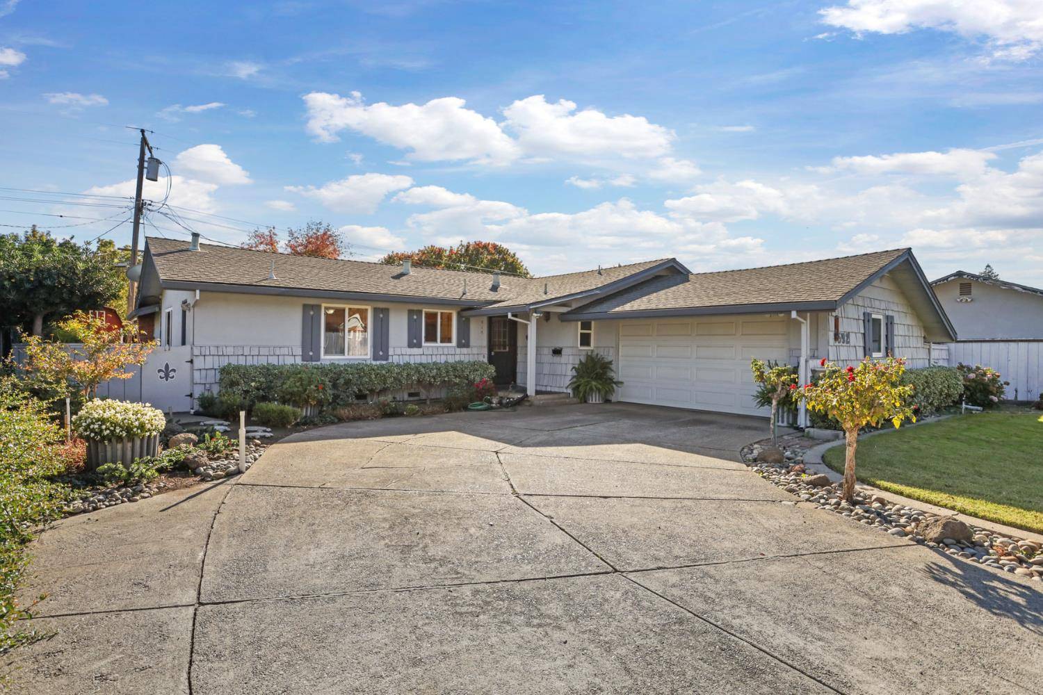 Stockton, CA 95207,1532 Burnside WAY