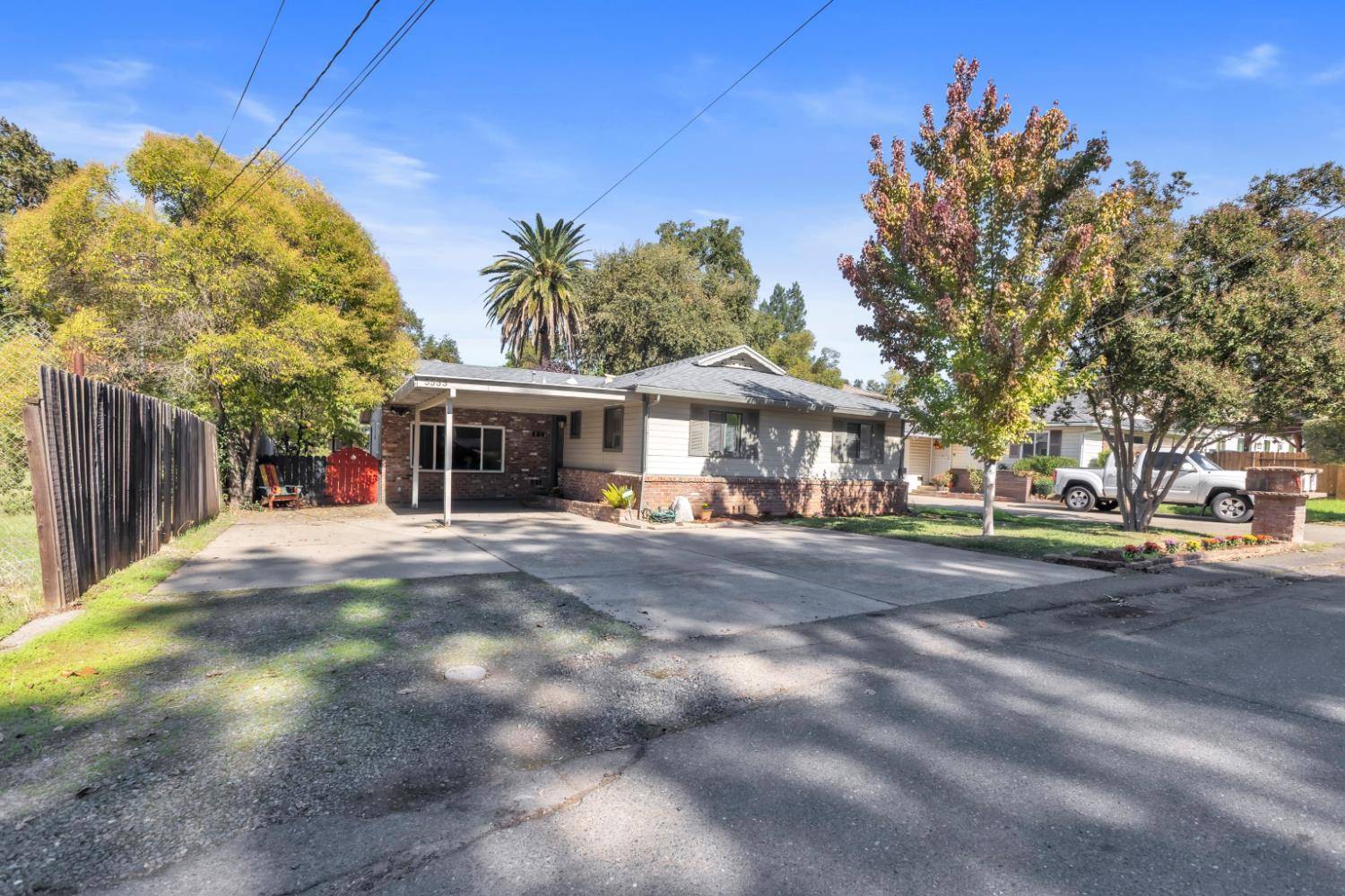 Carmichael, CA 95608,5533 Clark AVE