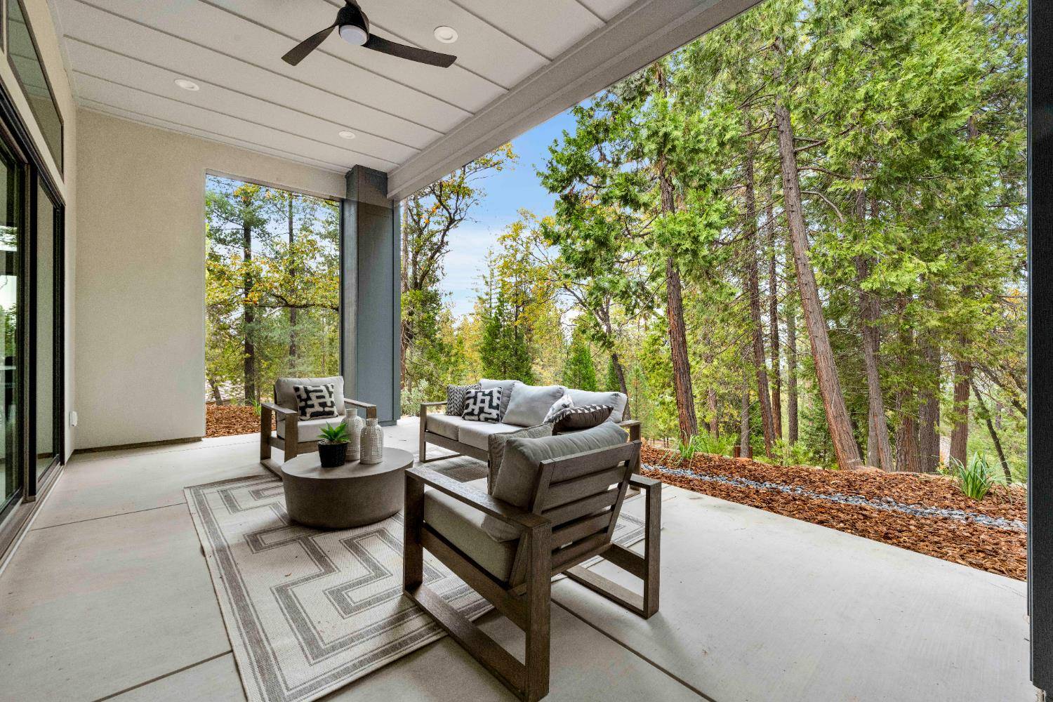 Meadow Vista, CA 95722,15065 Grand Knoll DR