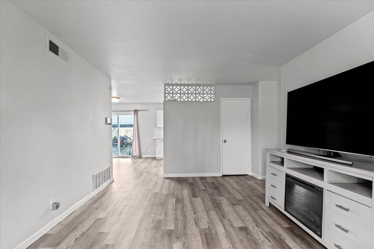 Sacramento, CA 95832,1671 Anoka AVE