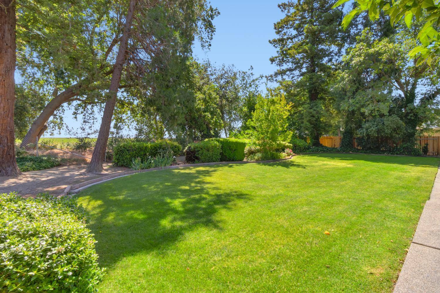 El Macero, CA 95618,27243 E El Macero DR