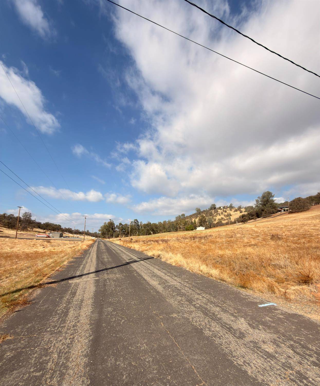 La Grange, CA 95329,1340 Madreselva