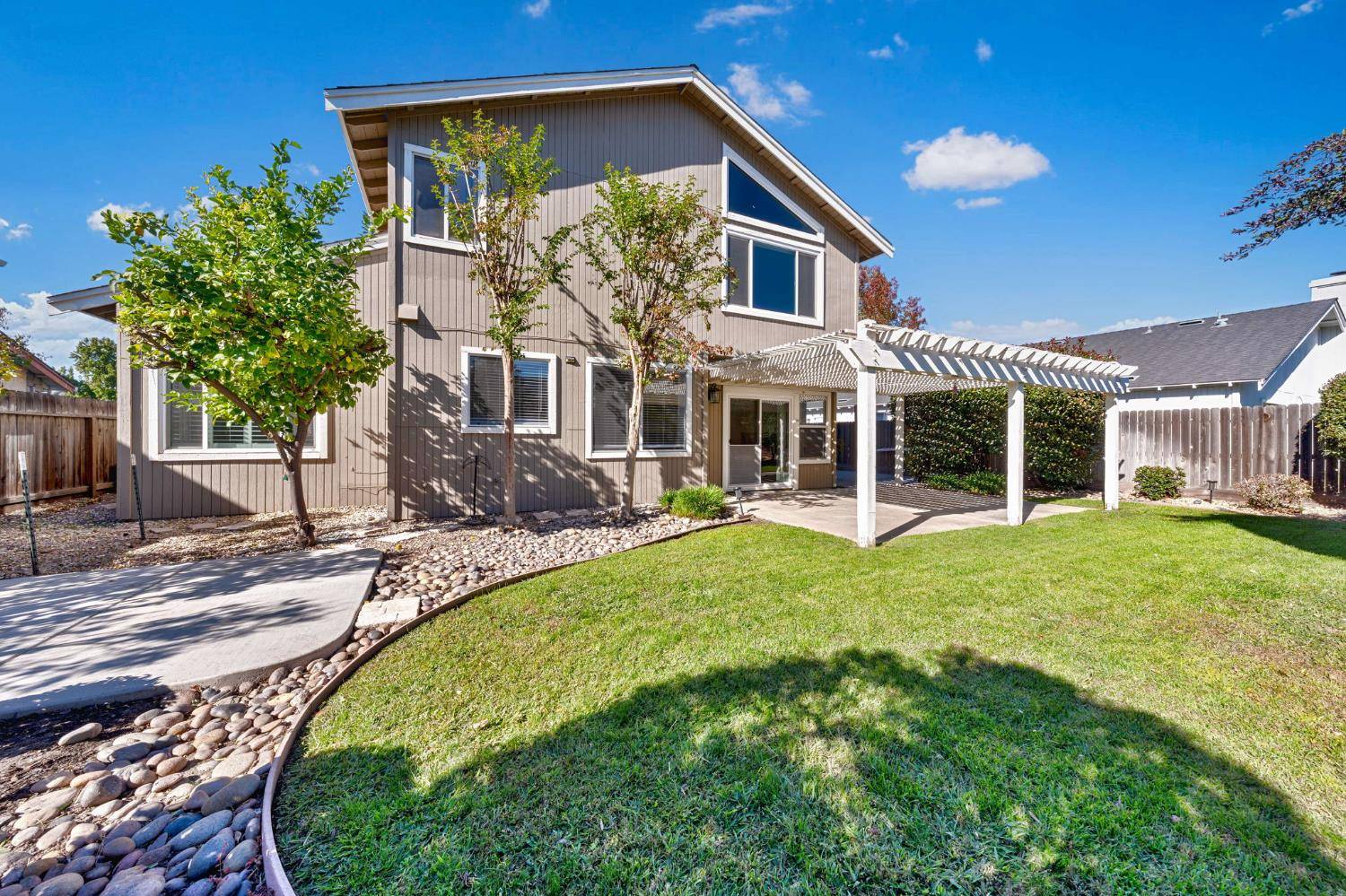 Manteca, CA 95337,1234 Mohr Cir