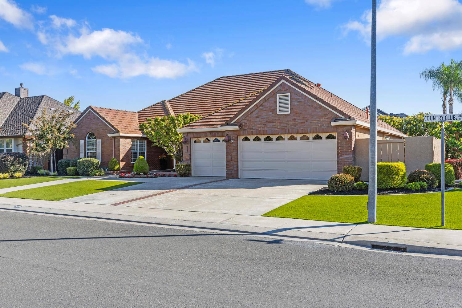 Ripon, CA 95366,800 Country Club CIR