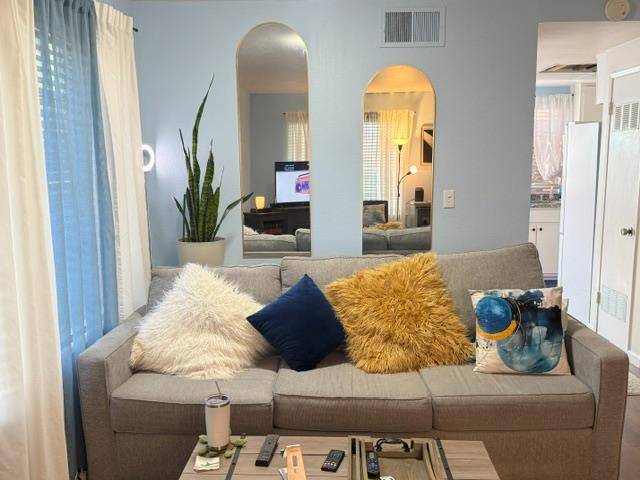 Carmichael, CA 95608,3960 Oak Villa CIR