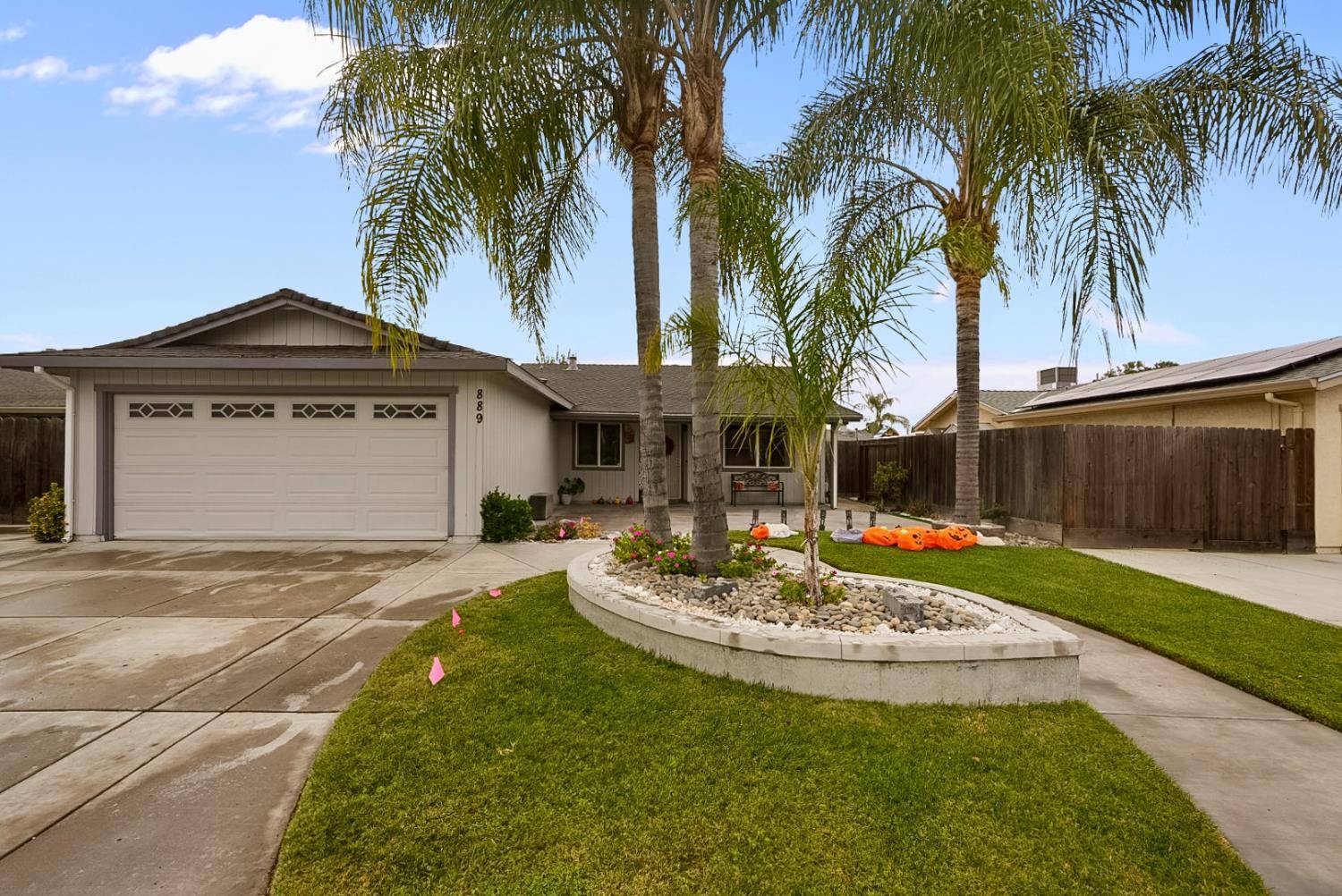 Manteca, CA 95337,889 Magrath AVE