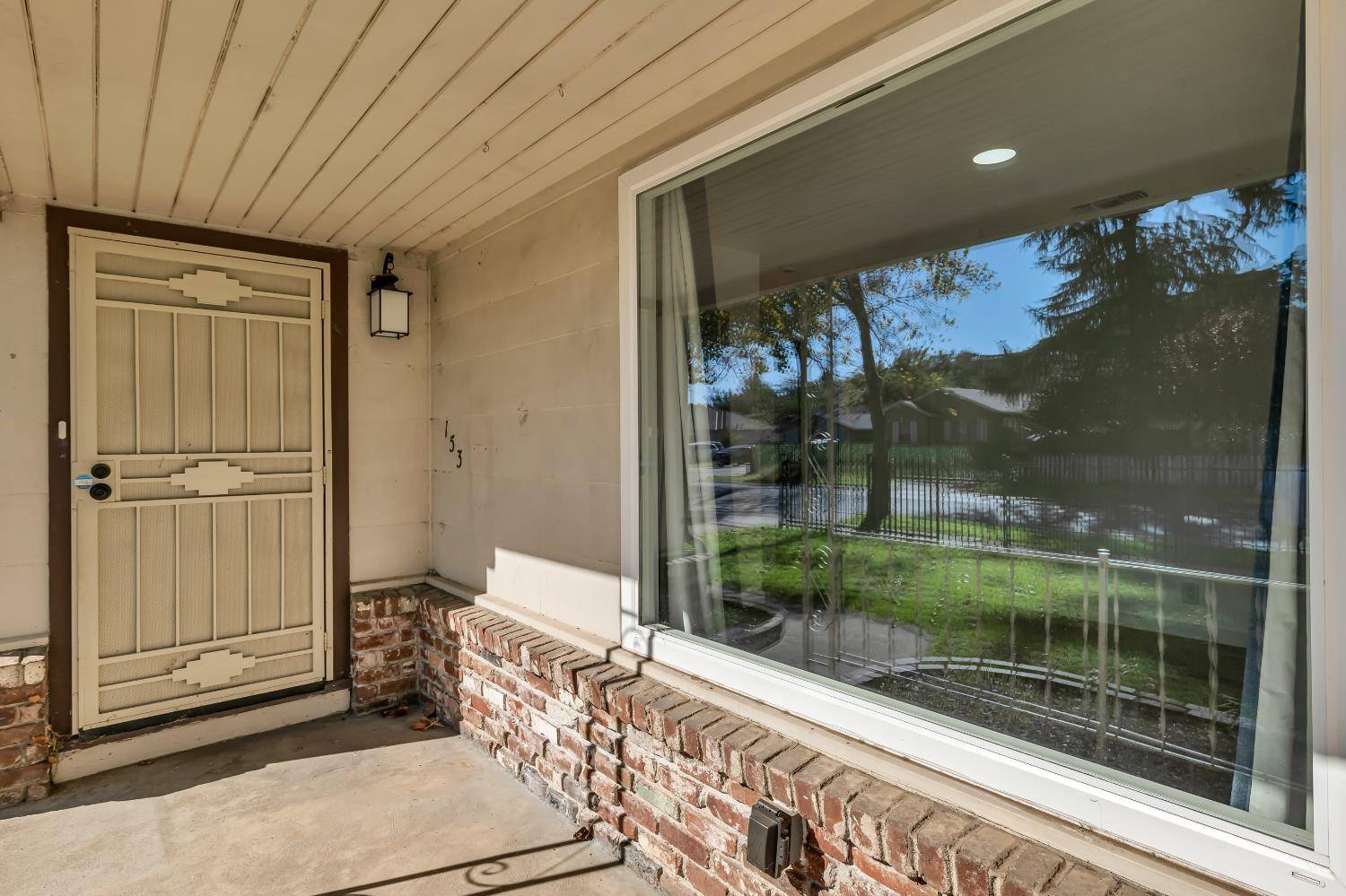 Sacramento, CA 95815,153 El Camino AVE