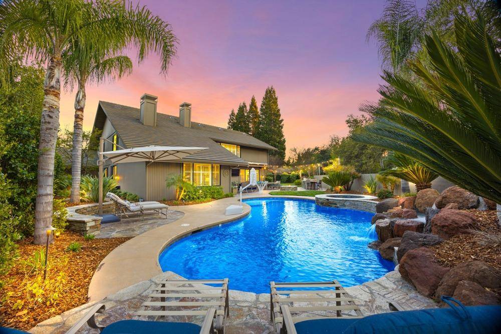 Gold River, CA 95670,11571 Splitrock CT