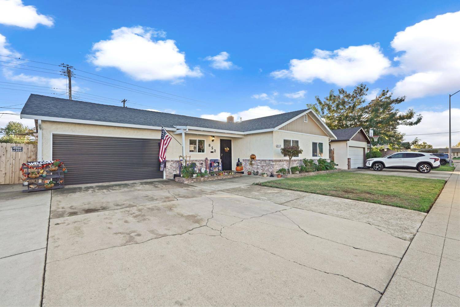 Lodi, CA 95240,852 Daisy AVE