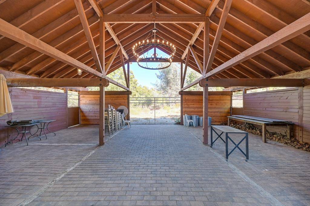 Somerset, CA 95684,5205 Rooster LN