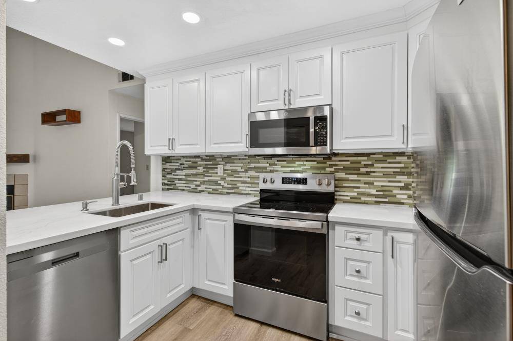 Sacramento, CA 95825,1019 Dornajo WAY #206