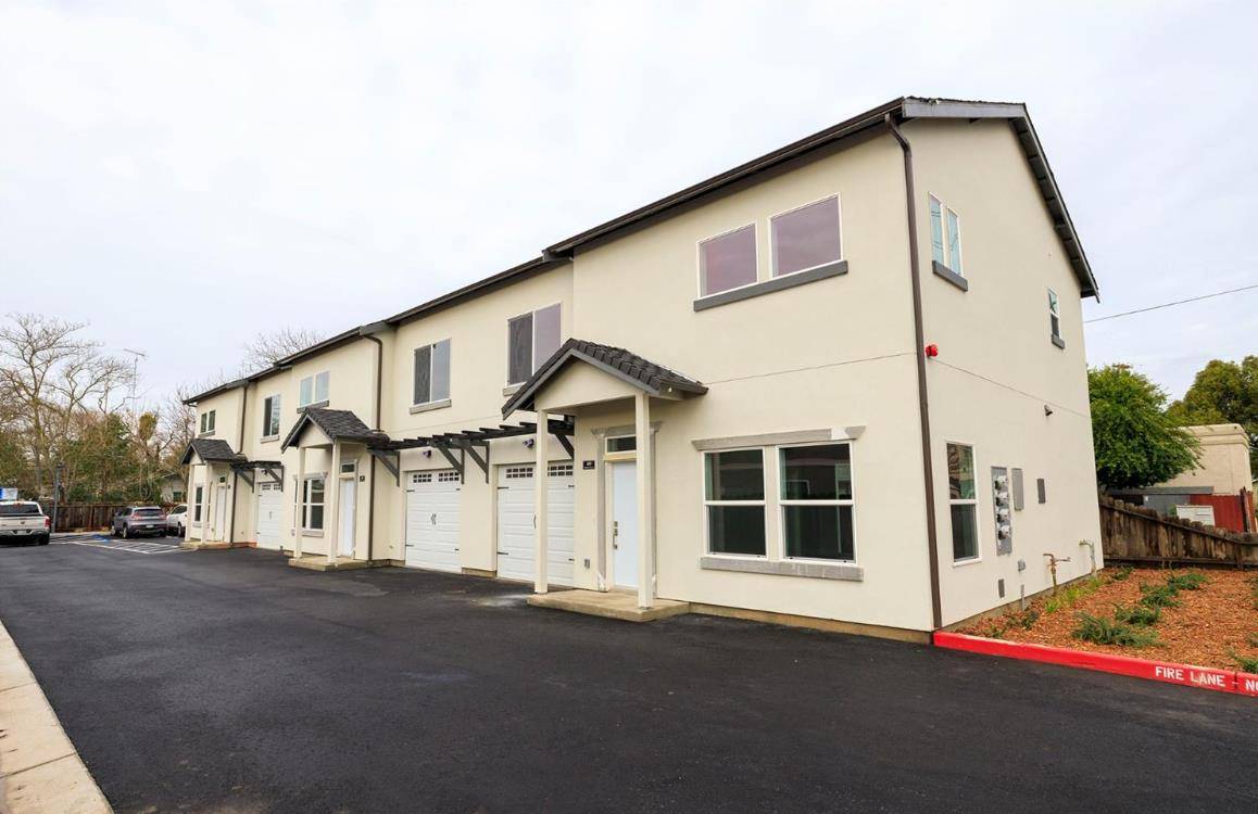 Modesto, CA 95355,439 Coffee RD