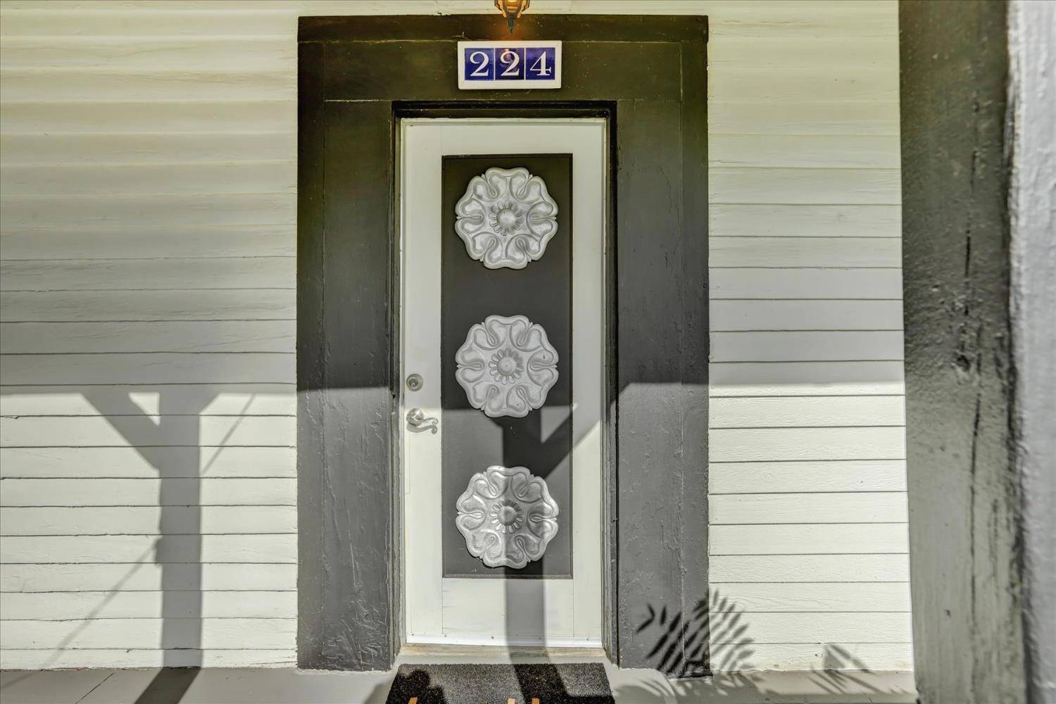 Grass Valley, CA 95945,224 Richardson ST