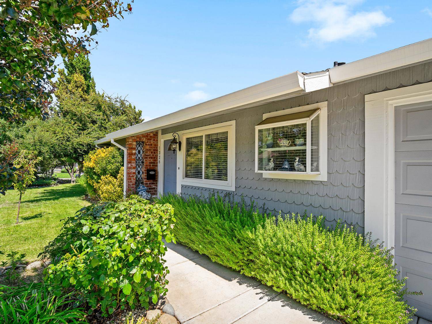 Sacramento, CA 95864,1328 Topaz WAY