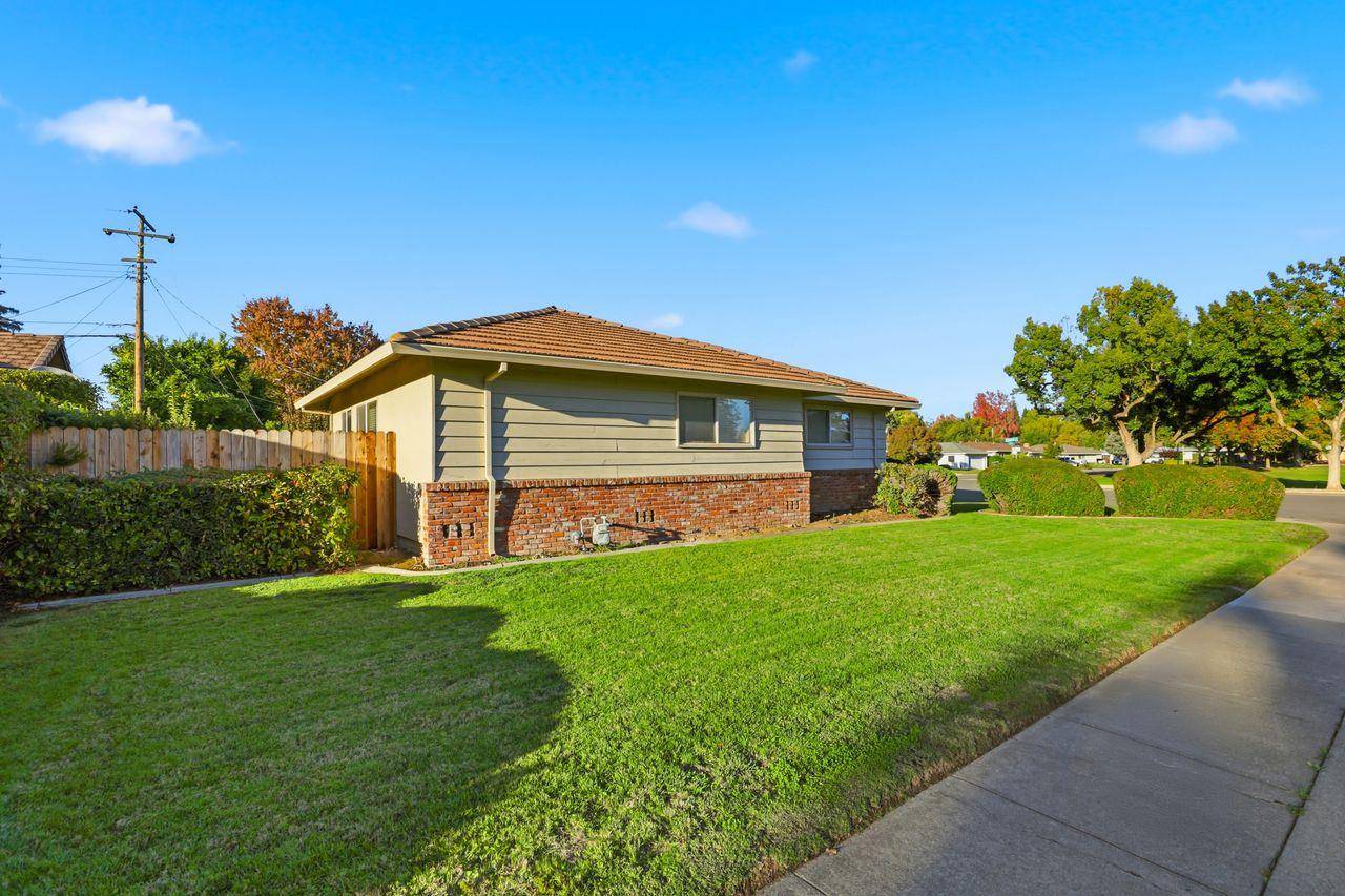 Sacramento, CA 95822,655 Piedmont DR