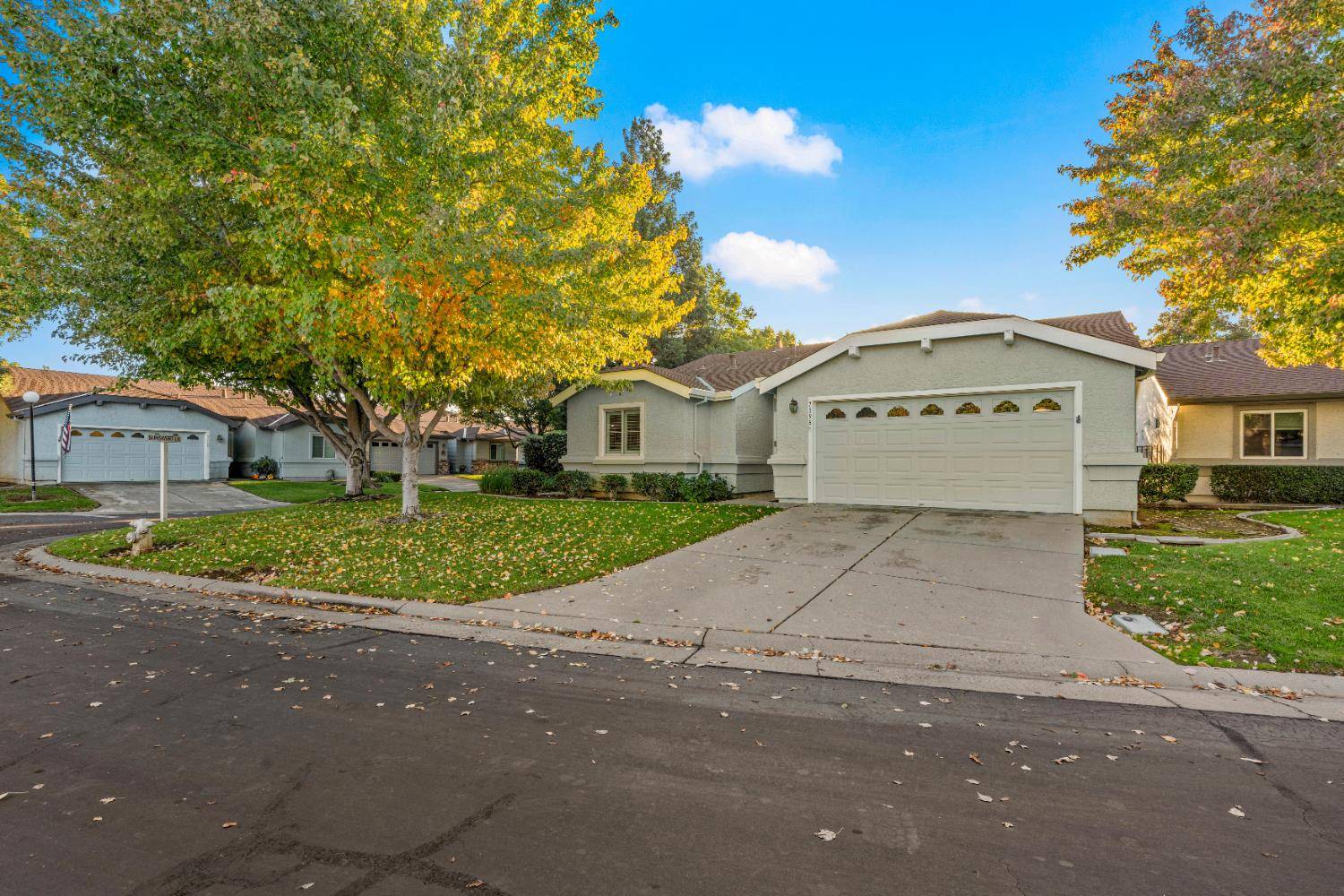 Sacramento, CA 95828,7598 Sunmore LN