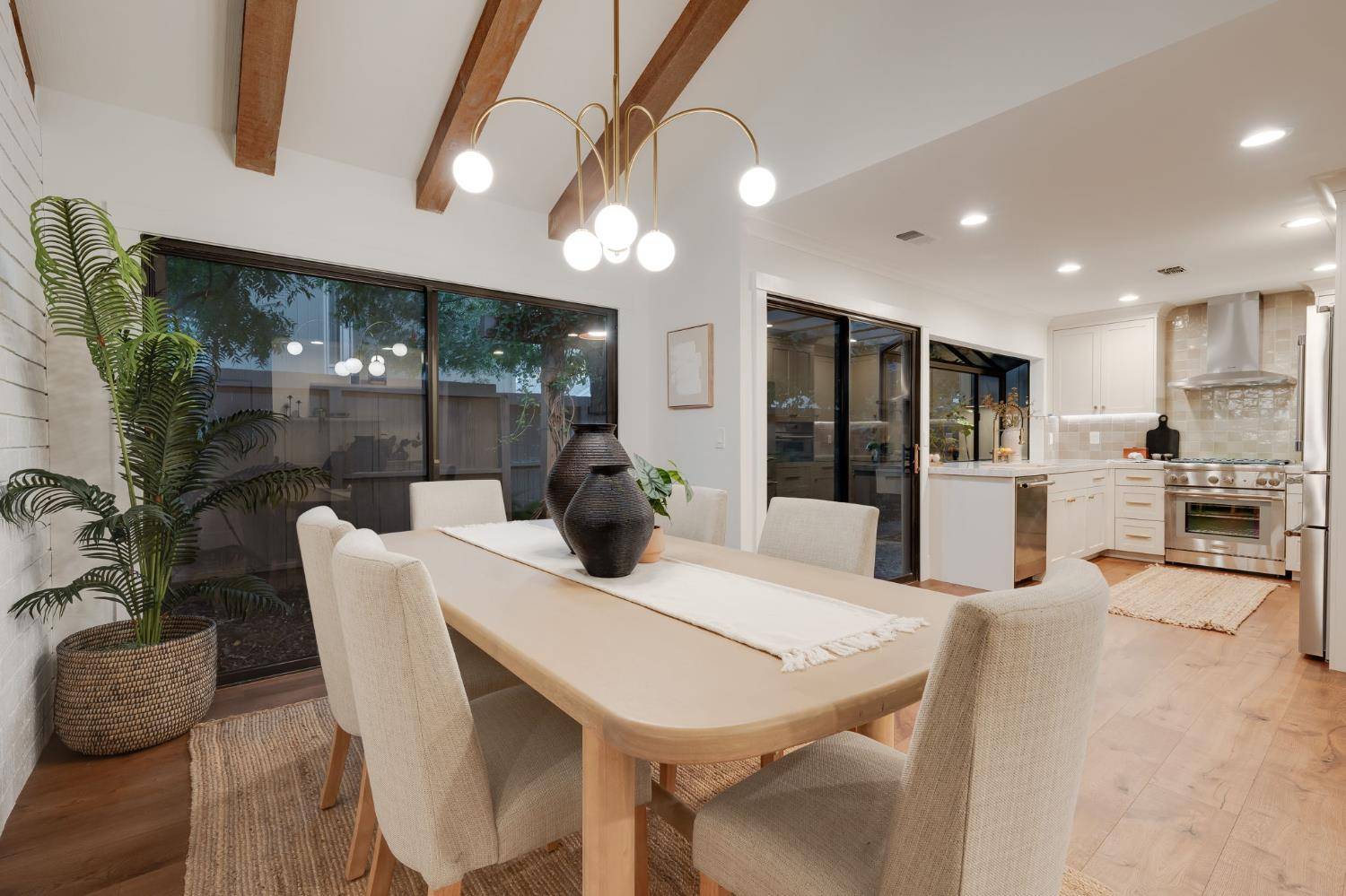 Sacramento, CA 95825,401 Dunbarton CIR