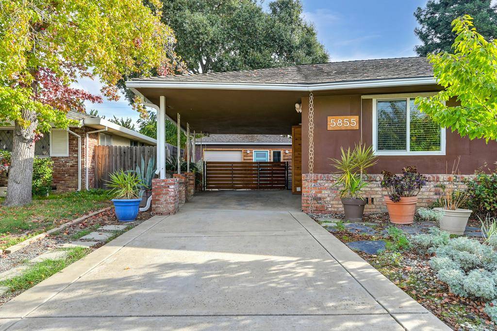 Sacramento, CA 95822,5855 Annrud WAY