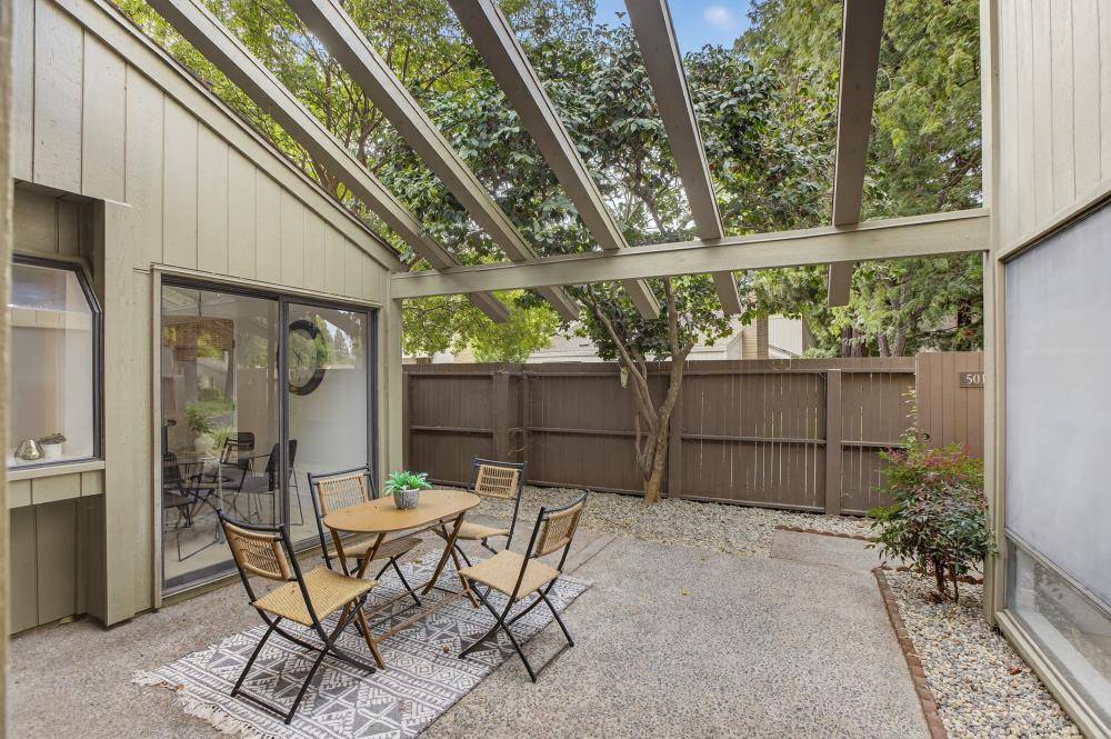 Sacramento, CA 95825,501 Dunbarton CIR