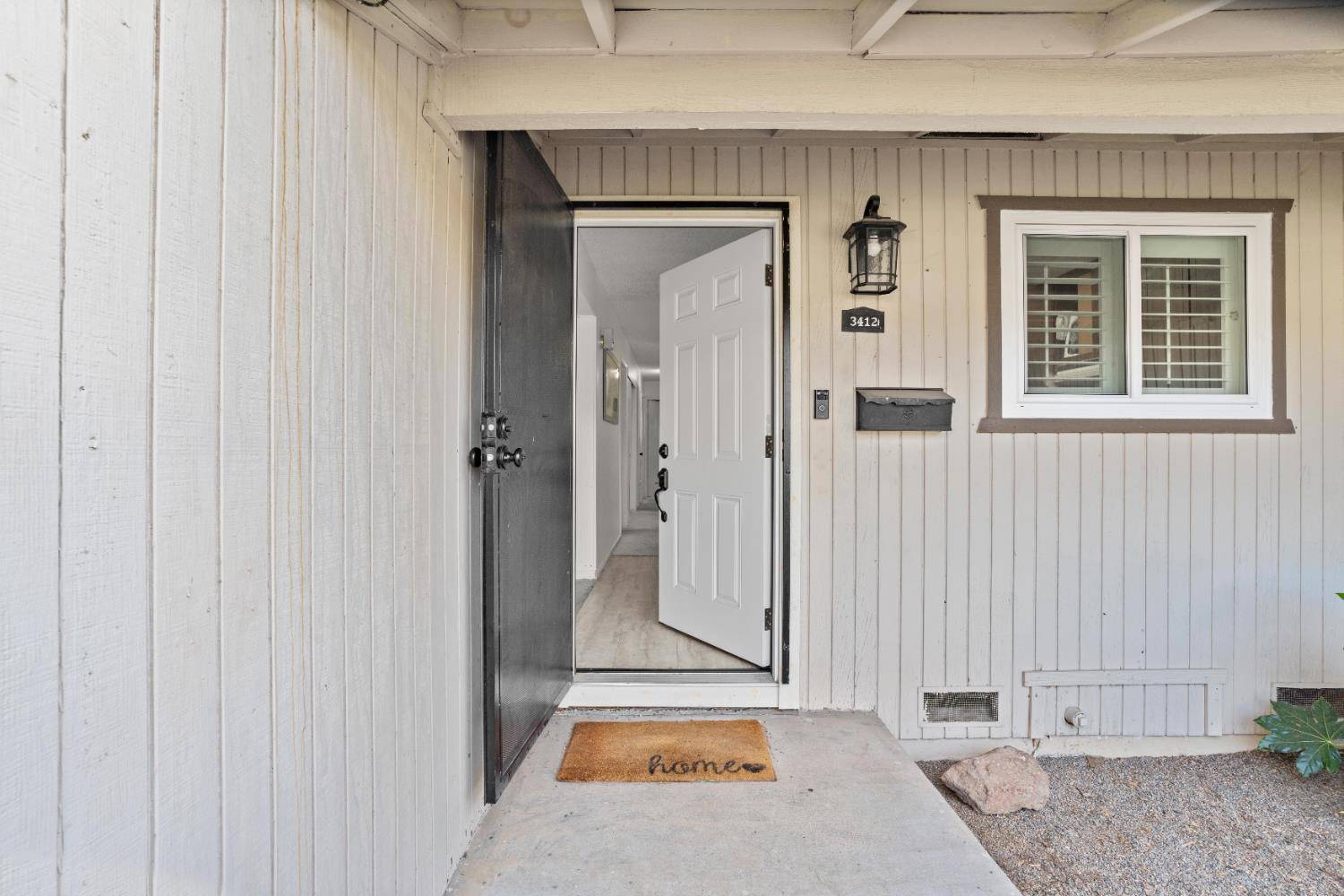 Sacramento, CA 95826,3412 Huntsman DR