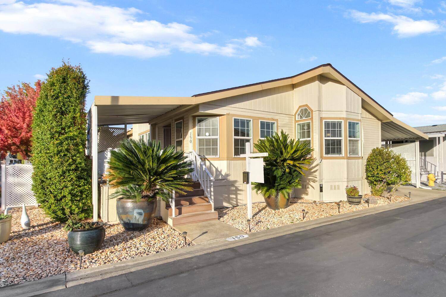 Sacramento, CA 95828,150 Security LN